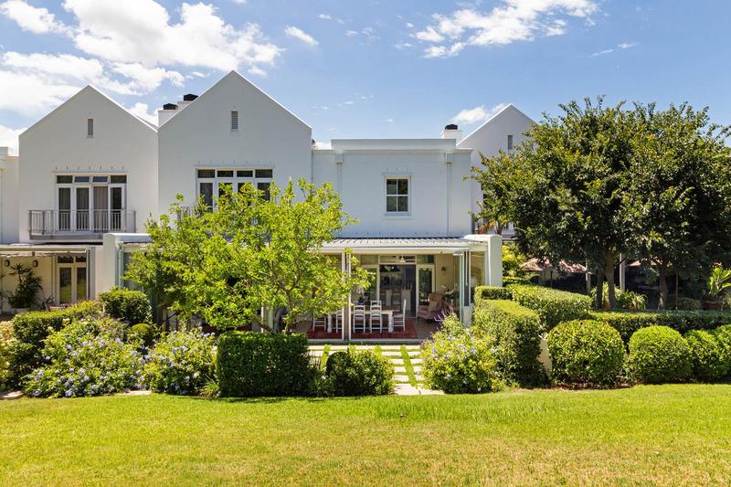 To Let 2 Bedroom Property for Rent in Zwaanswyk Western Cape